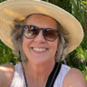 Meet your Posher, Deborah